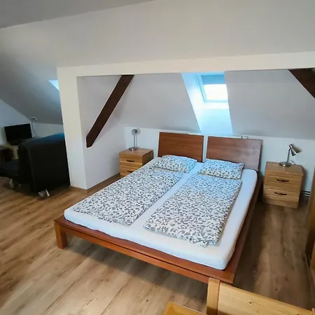 U Housku * Stráž nad Nežárkou