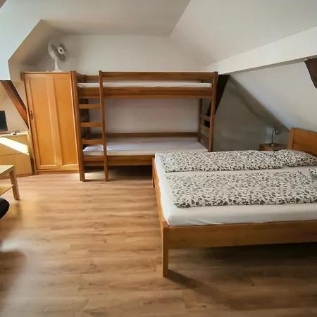 Lantgård U Housku